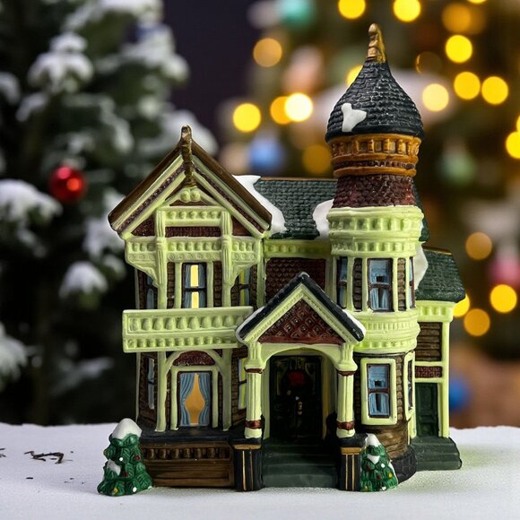 Santa's Workbench Talbot Place, Towne Series Christmas Village Building - 2000 - Picture 1 of 13